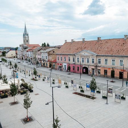 Central Nest Турда Екстериор снимка